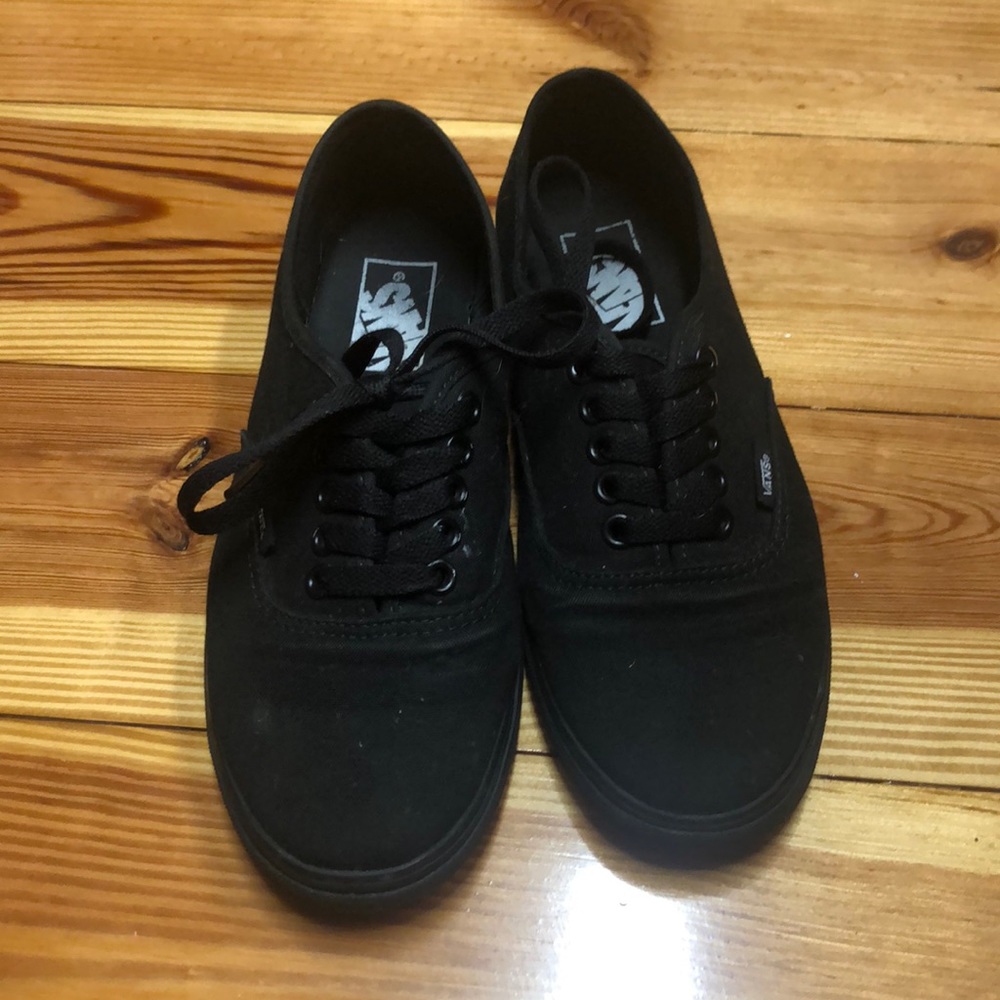 Sold❌Vans black